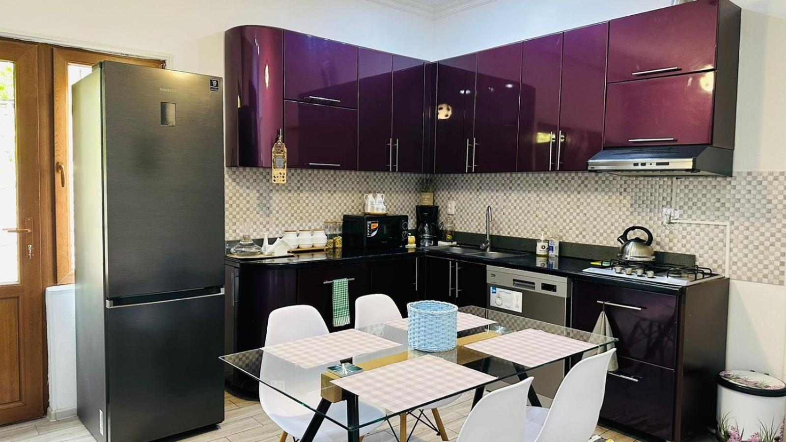 Sweet Apartment In Kʼutʼaisi Exterior foto