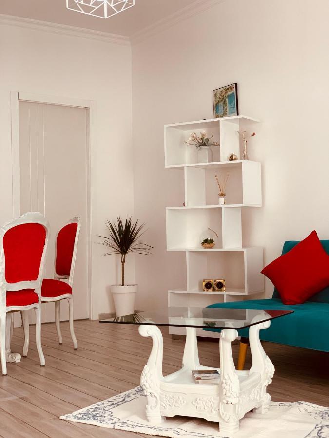 Sweet Apartment In Kʼutʼaisi Exterior foto
