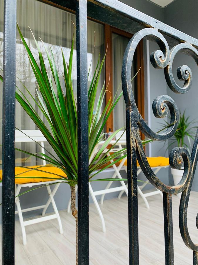 Sweet Apartment In Kʼutʼaisi Exterior foto