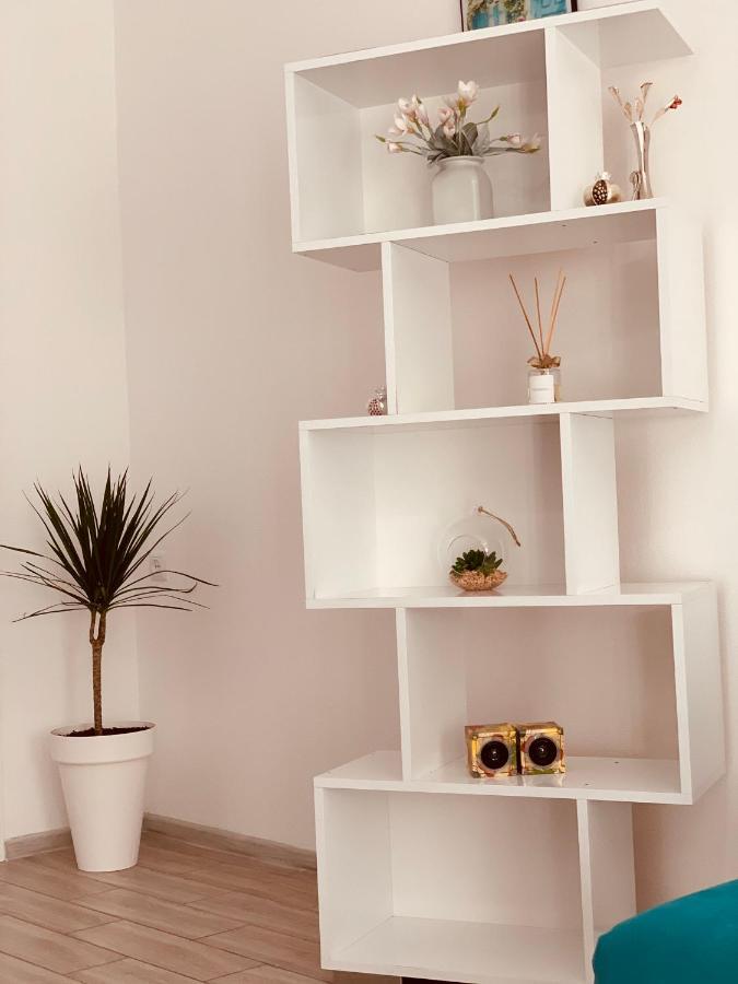 Sweet Apartment In Kʼutʼaisi Exterior foto