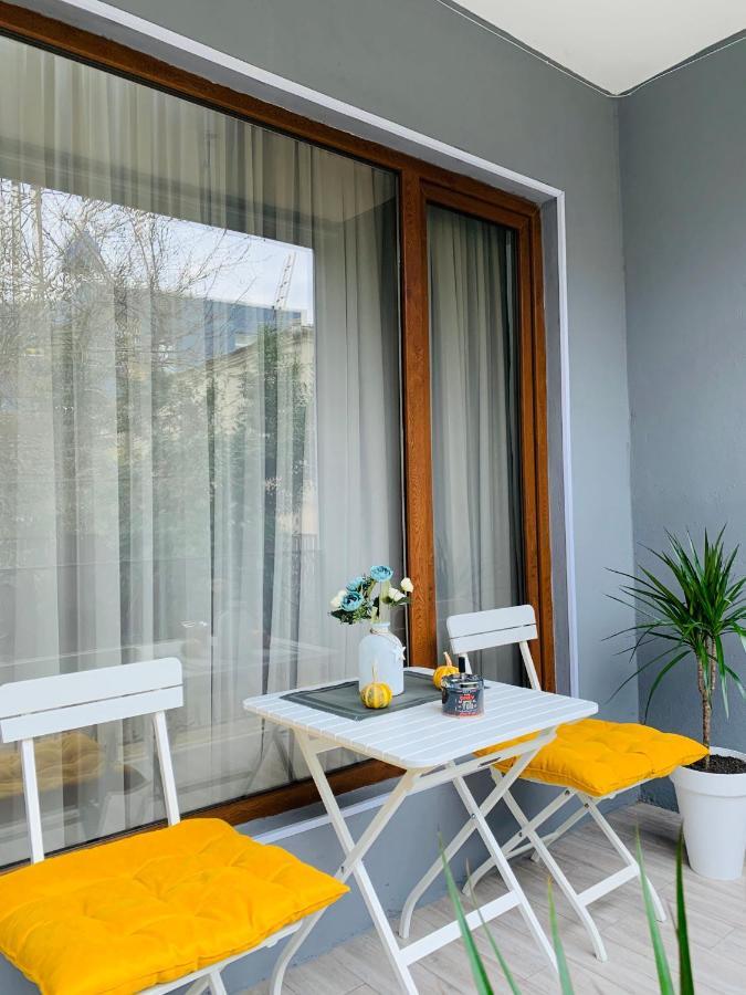 Sweet Apartment In Kʼutʼaisi Exterior foto