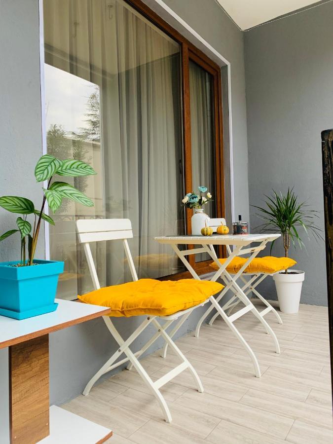 Sweet Apartment In Kʼutʼaisi Exterior foto