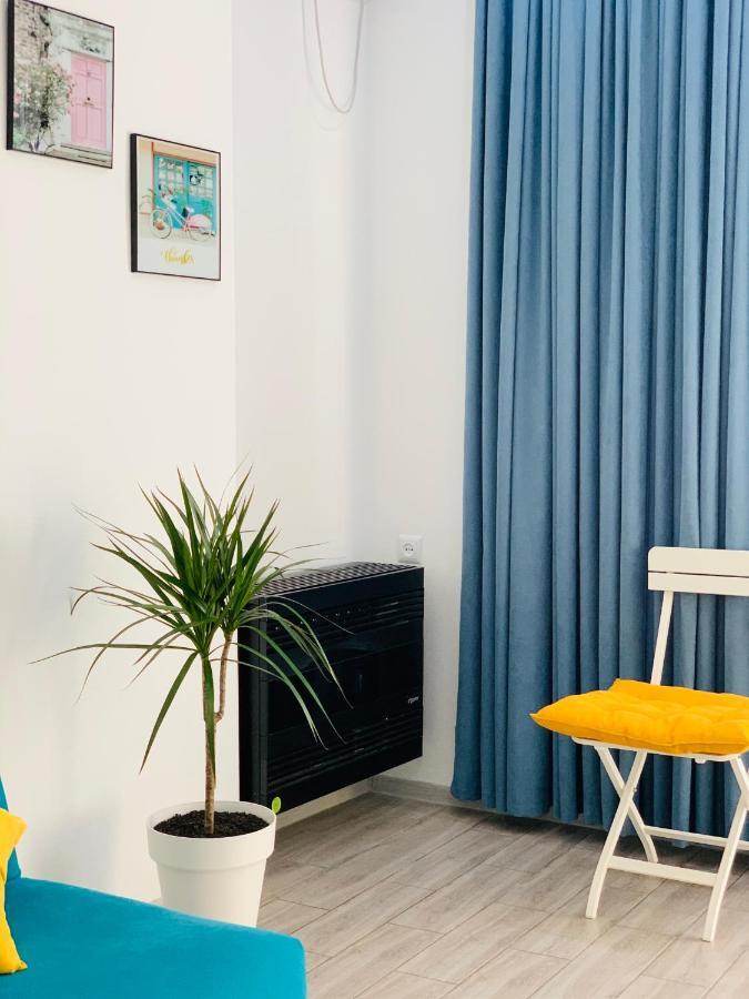 Sweet Apartment In Kʼutʼaisi Exterior foto