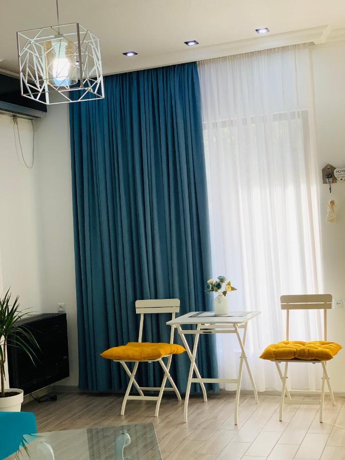 Sweet Apartment In Kʼutʼaisi Exterior foto