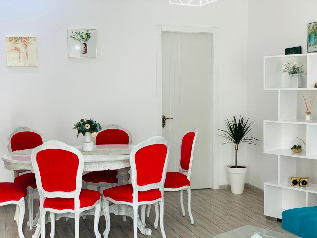Sweet Apartment In Kʼutʼaisi Exterior foto